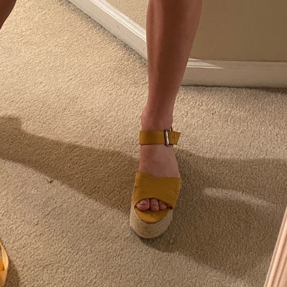 Sandals - Picture 5 of 6